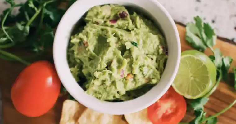 Simple Homemade Guacamole