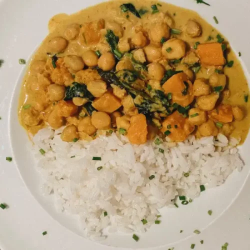 spicy chickpea rice bowl